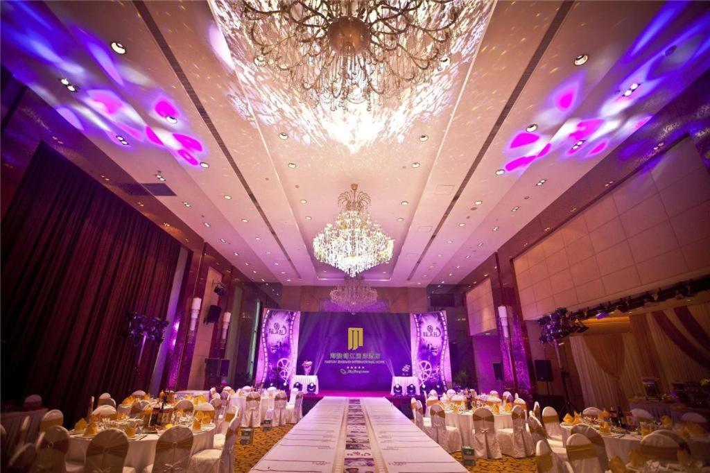 Shenyang Haiyun Jinjiang International Hotel Экстерьер фото